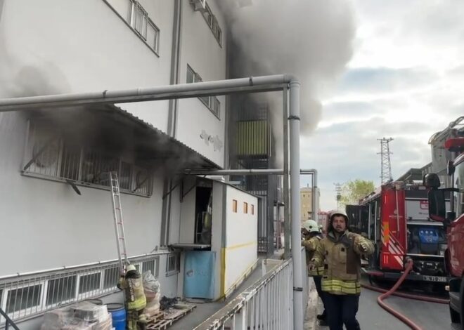 Avcılar’da iş hanında yangın: 2 kişi hastaneye kaldırıldı